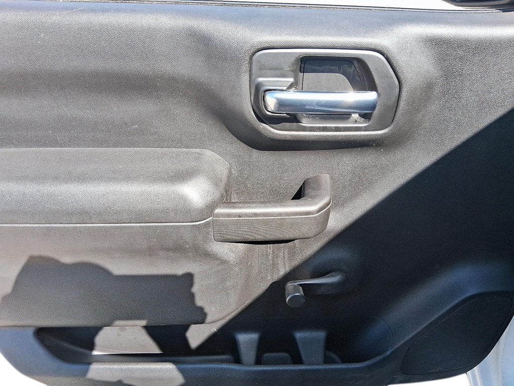 2022 Chevrolet Silverado 1500 Ltd Regular Cab 4x2 WT / Long Box in Stratford, Ontario - 9 - w1024h768px