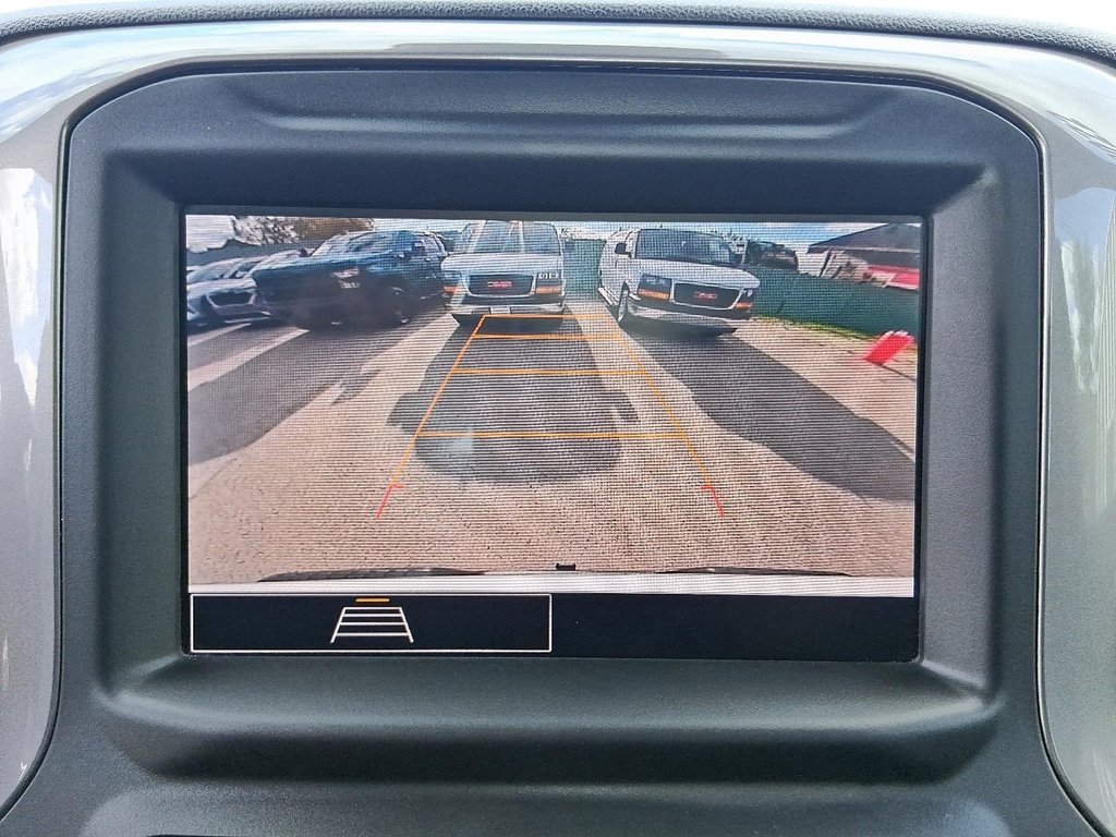 2022 Chevrolet Silverado 1500 Crew Cab 4x4 WT / Standard Box in Stratford, Ontario - 19 - w1024h768px