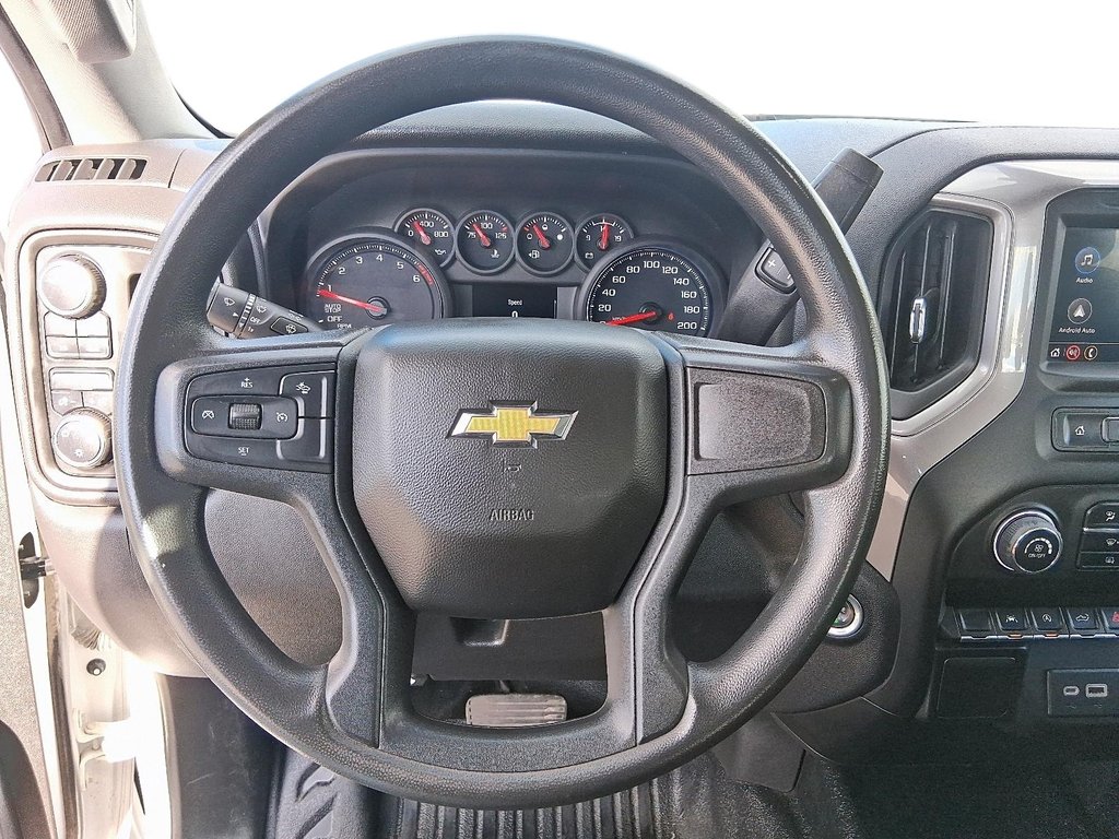 2022 Chevrolet Silverado 1500 Crew Cab 4x4 WT / Standard Box in Stratford, Ontario - 11 - w1024h768px
