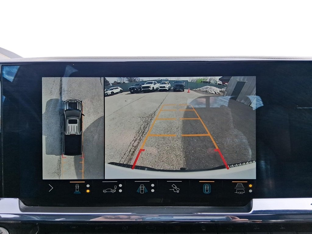 2022 Chevrolet Silverado 1500 Crew Cab 4x4 ZR2 / Short Box in Stratford, Ontario - 21 - w1024h768px