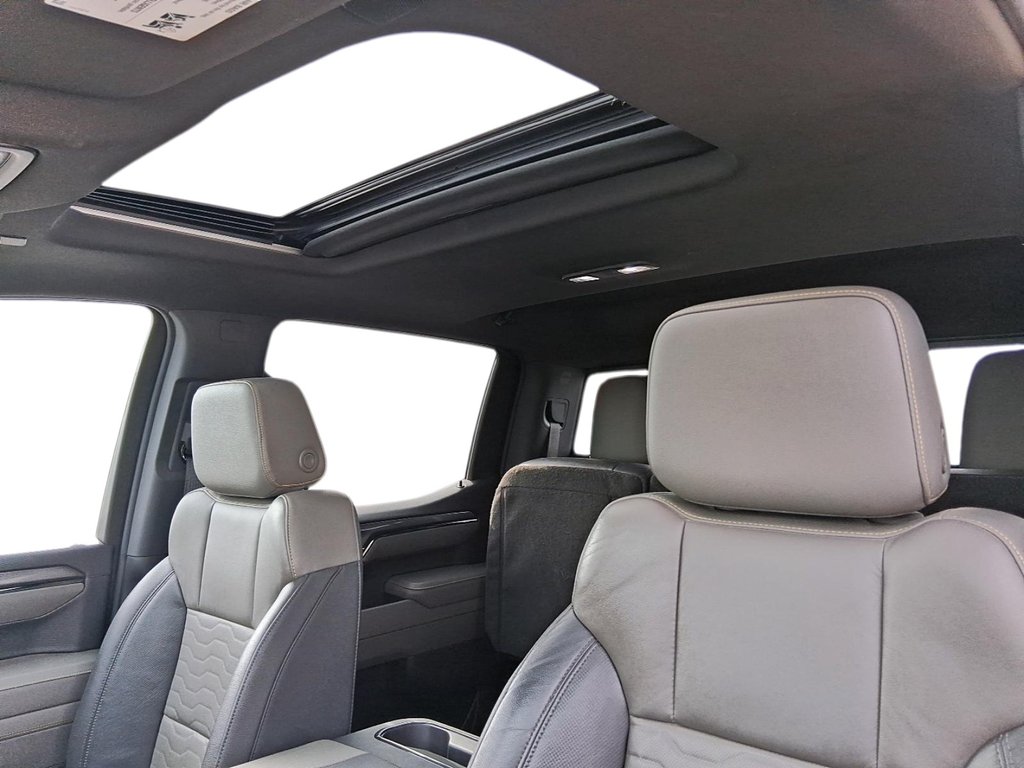 2022 Chevrolet Silverado 1500 Crew Cab 4x4 ZR2 / Short Box in Stratford, Ontario - 20 - w1024h768px