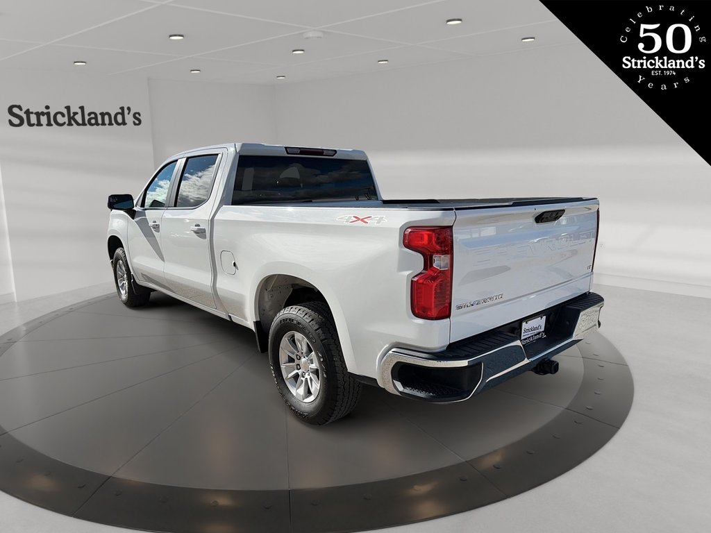 2023  Silverado 1500 Crew Cab 4x4 LT / Standard Box in Stratford, Ontario - 4 - w1024h768px