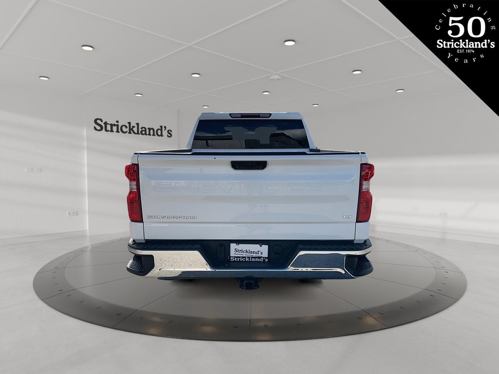 2023  Silverado 1500 Crew Cab 4x4 LT / Standard Box in Stratford, Ontario - 3 - w1024h768px