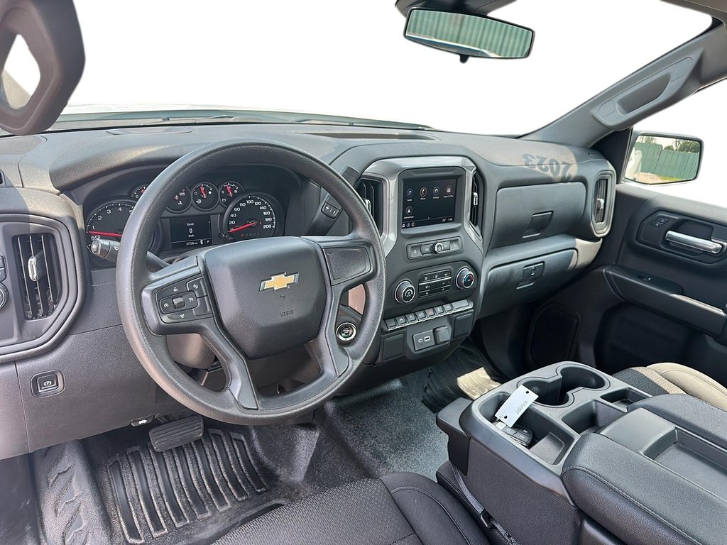 2023 Chevrolet Silverado 1500 Regular Cab 4x2 WT / Long Box in Stratford, Ontario - 8 - w1024h768px