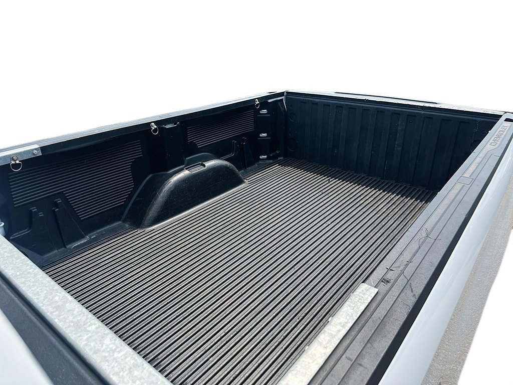 2023 Chevrolet Silverado 1500 Regular Cab 4x2 WT / Long Box in Stratford, Ontario - 14 - w1024h768px