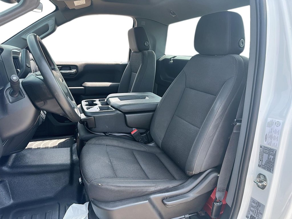 2023 Chevrolet Silverado 1500 Regular Cab 4x2 WT / Long Box in Stratford, Ontario - 7 - w1024h768px
