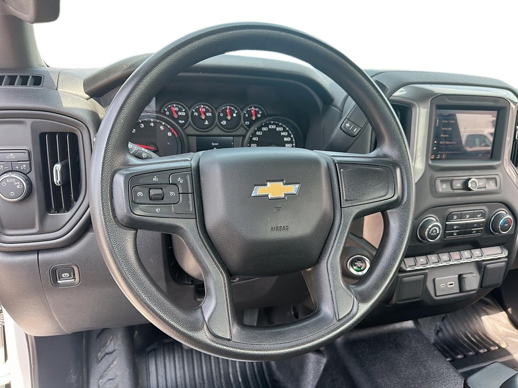 2023 Chevrolet Silverado 1500 Regular Cab 4x2 WT / Long Box in Stratford, Ontario - 10 - w1024h768px