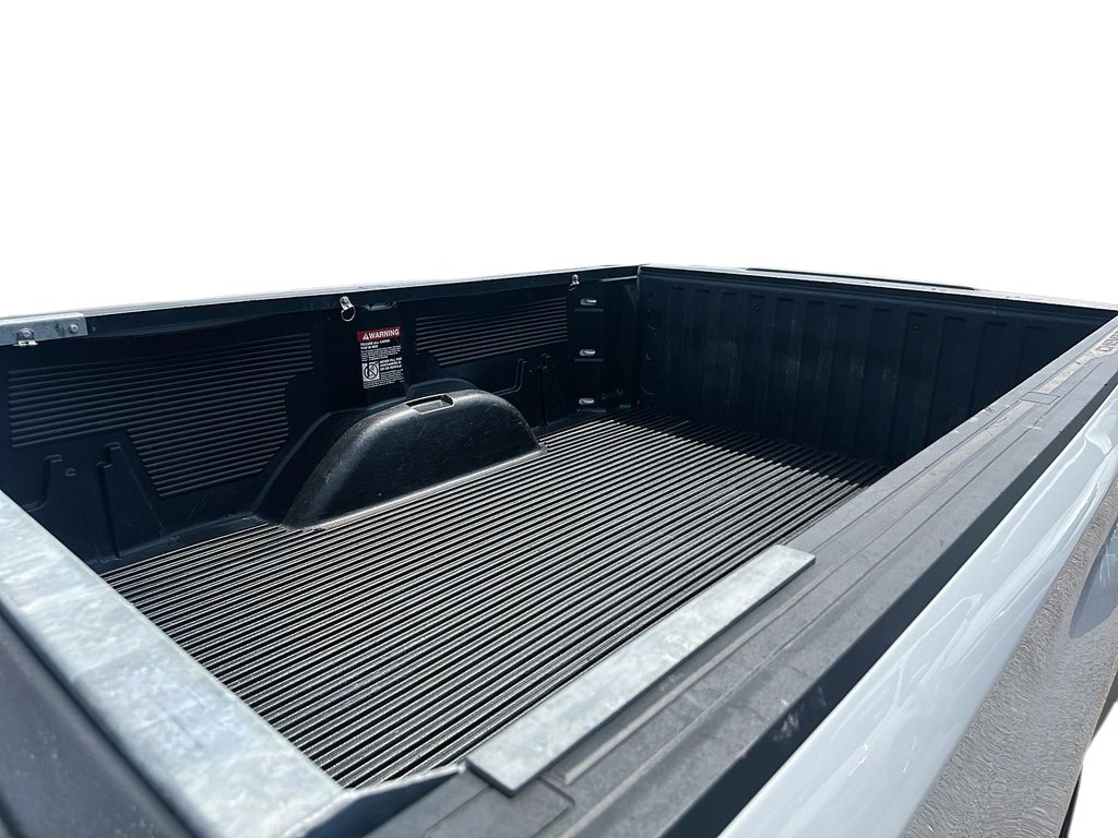 2023 Chevrolet Silverado 1500 Regular Cab 4x2 WT / Long Box in Stratford, Ontario - 14 - w1024h768px