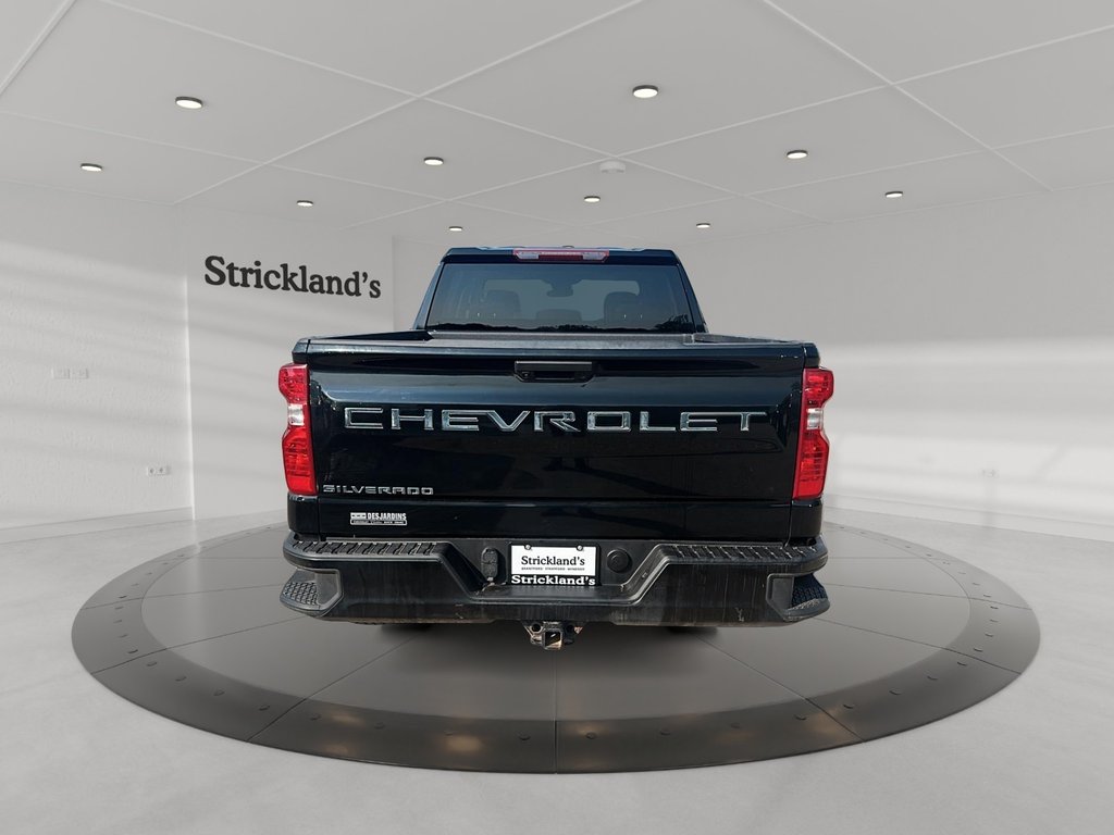 2023 Chevrolet Silverado 1500 Crew Cab 4x4 WT / Standard Box in Stratford, Ontario - 3 - w1024h768px