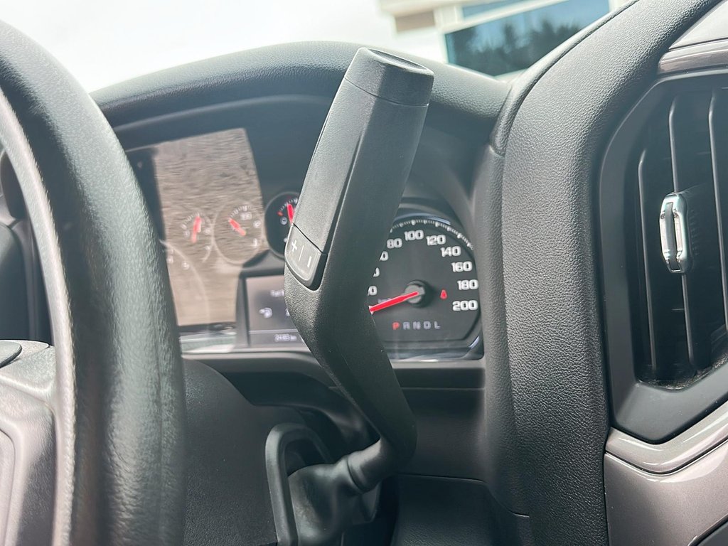 2023 Chevrolet Silverado 1500 Regular Cab 4x2 WT / Long Box in Stratford, Ontario - 13 - w1024h768px