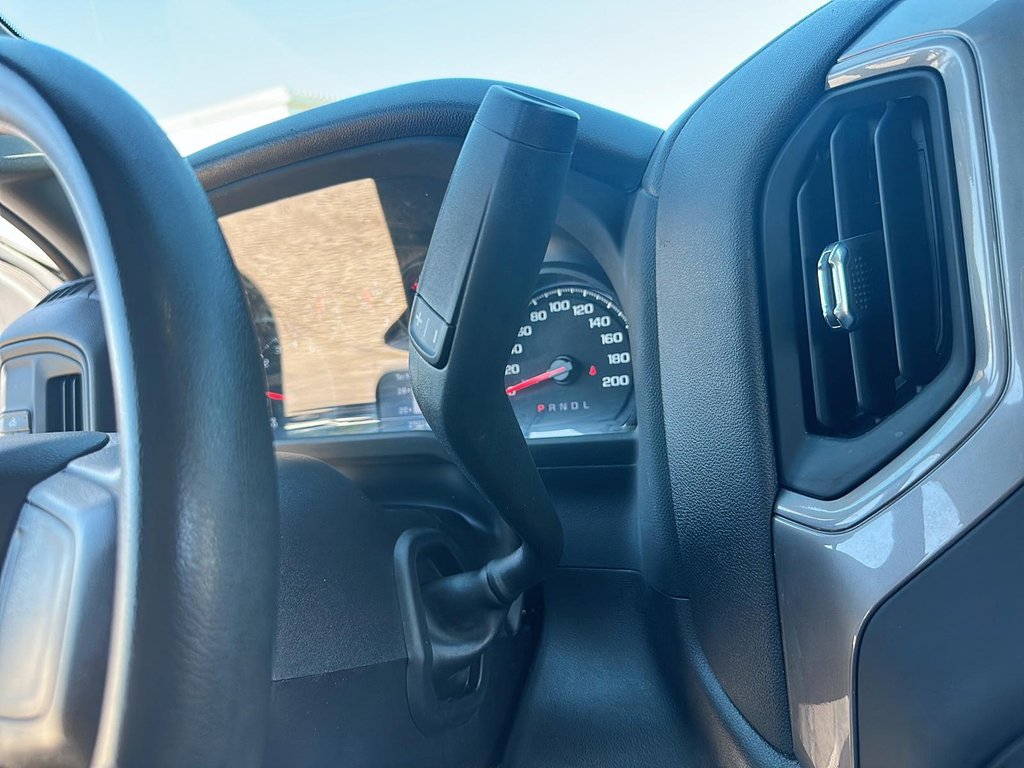 2023 Chevrolet Silverado 1500 Regular Cab 4x2 WT / Long Box in Stratford, Ontario - 13 - w1024h768px