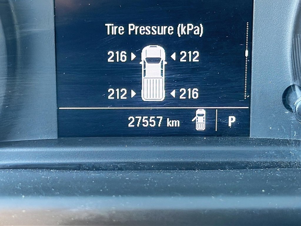2023 Chevrolet Silverado 1500 Regular Cab 4x2 WT / Long Box in Stratford, Ontario - 11 - w1024h768px