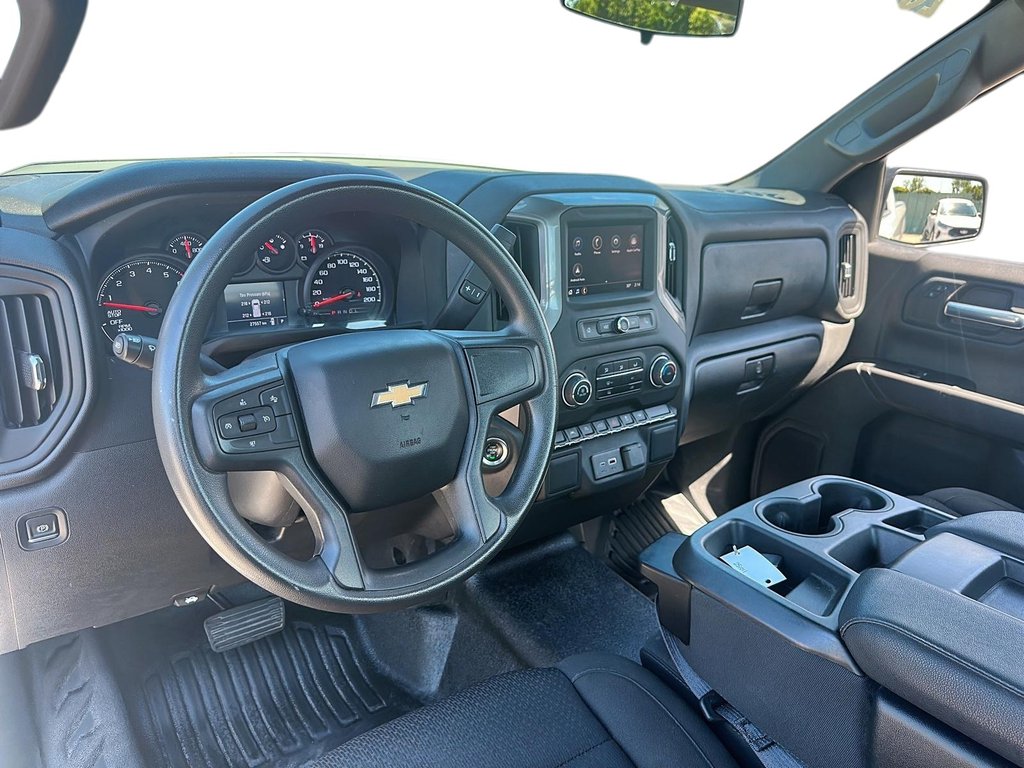2023 Chevrolet Silverado 1500 Regular Cab 4x2 WT / Long Box in Stratford, Ontario - 8 - w1024h768px