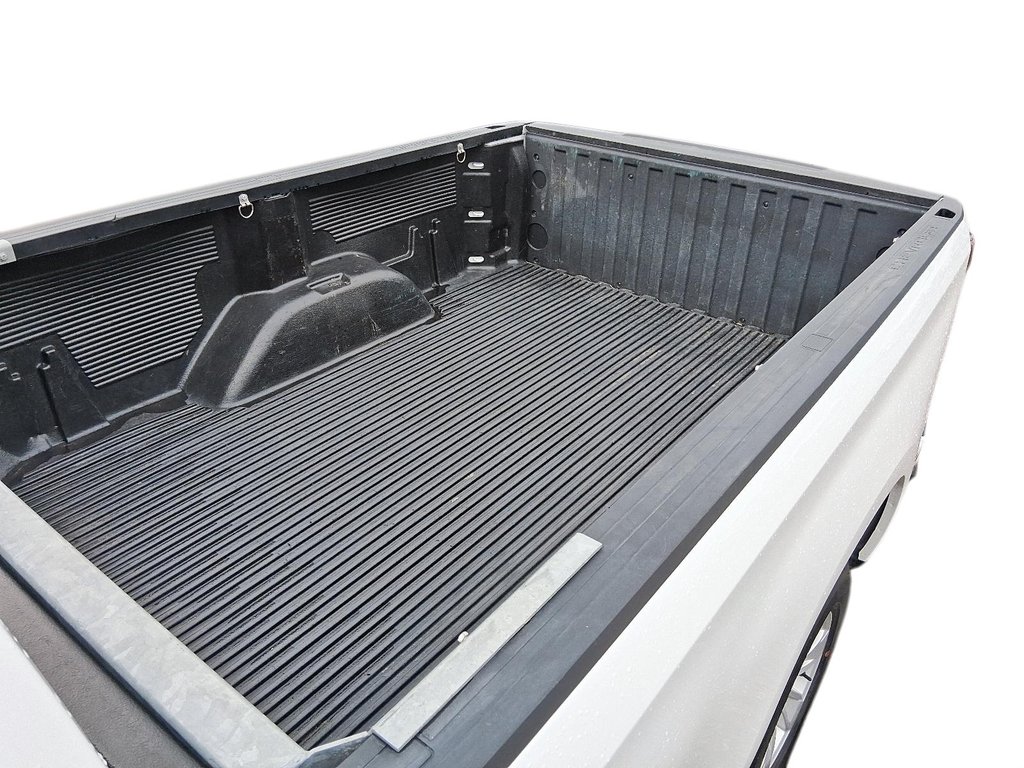2023 Chevrolet Silverado 1500 Regular Cab 4x2 WT / Long Box in Stratford, Ontario - 15 - w1024h768px