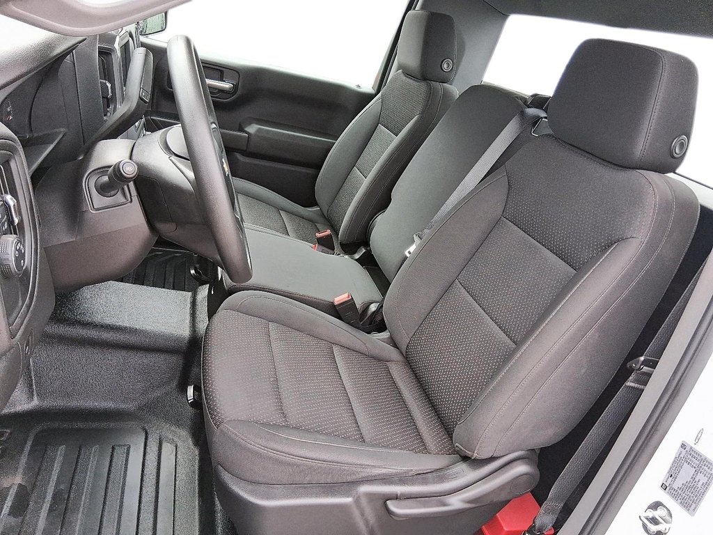 2023 Chevrolet Silverado 1500 Regular Cab 4x2 WT / Long Box in Stratford, Ontario - 7 - w1024h768px