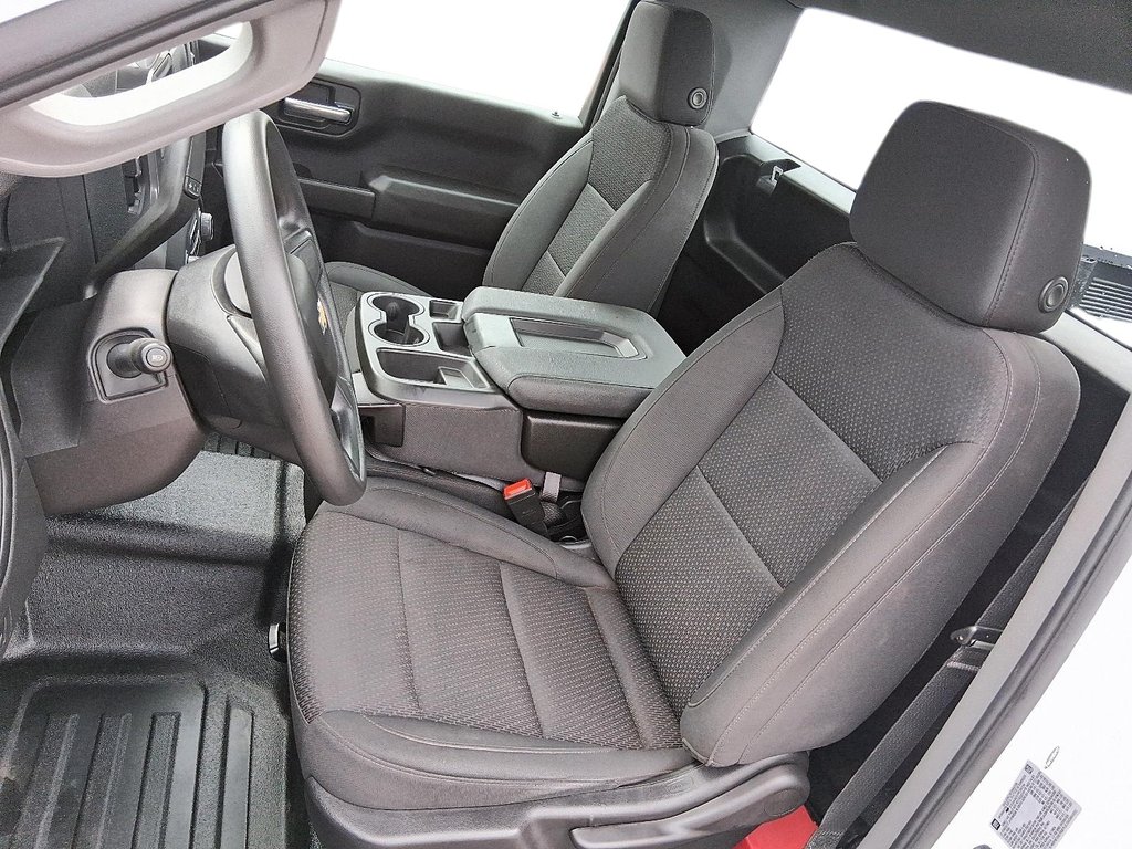 2023 Chevrolet Silverado 1500 Regular Cab 4x2 WT / Long Box in Stratford, Ontario - 8 - w1024h768px