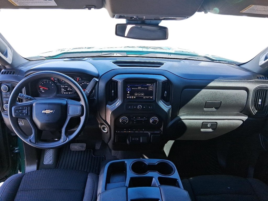 2023 Chevrolet Silverado 1500 Crew Cab 4x4 WT / Standard Box in Stratford, Ontario - 10 - w1024h768px