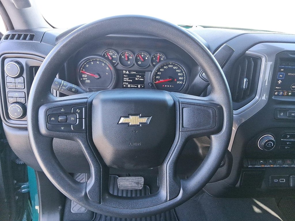 2023 Chevrolet Silverado 1500 Crew Cab 4x4 WT / Standard Box in Stratford, Ontario - 12 - w1024h768px