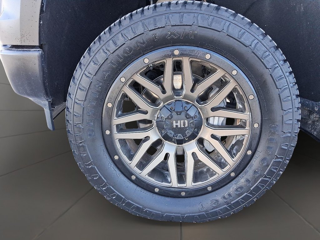 2023 Chevrolet Silverado 1500 Crew Cab 4x4 WT / Standard Box in Stratford, Ontario - 6 - w1024h768px