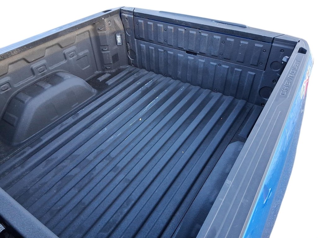 2023 Chevrolet Silverado 1500 Crew Cab 4x4 WT / Standard Box in Stratford, Ontario - 18 - w1024h768px