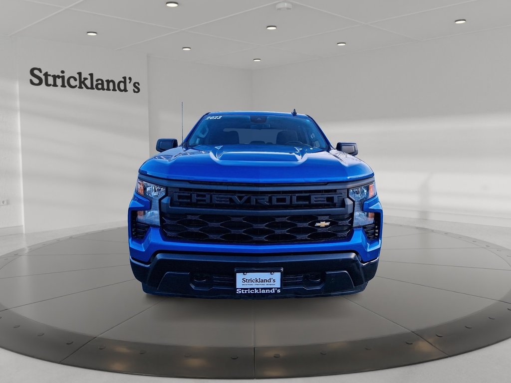 2023 Chevrolet Silverado 1500 Crew Cab 4x4 WT / Standard Box in Stratford, Ontario - 2 - w1024h768px