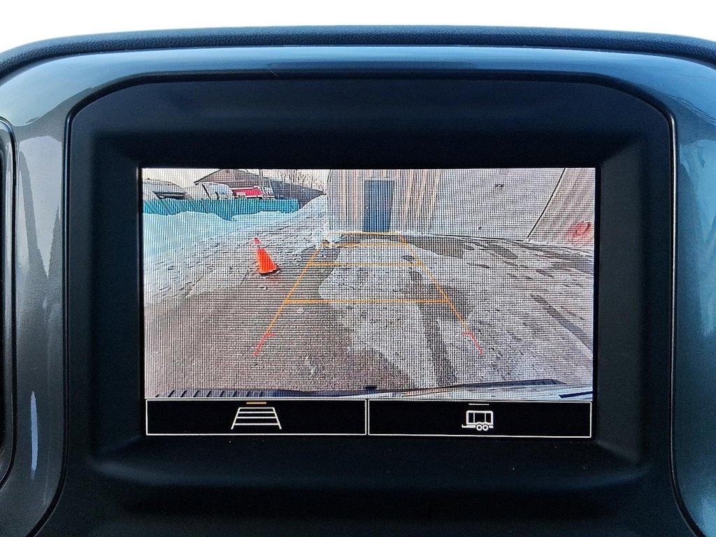 2023 Chevrolet Silverado 1500 Crew Cab 4x4 WT / Standard Box in Stratford, Ontario - 20 - w1024h768px