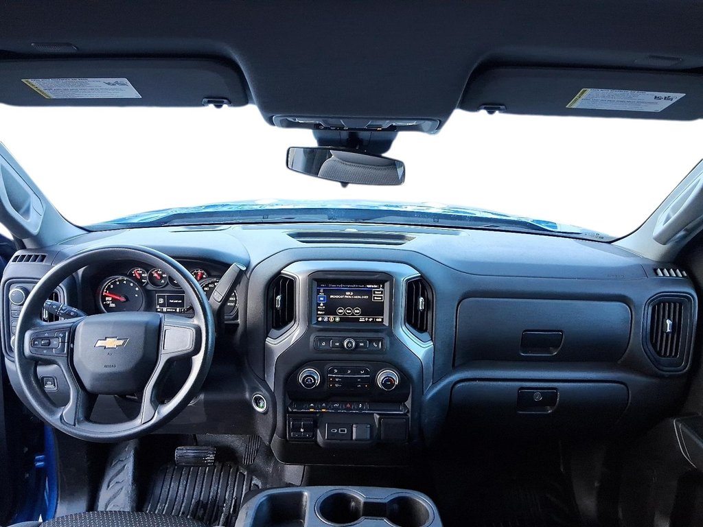 2023 Chevrolet Silverado 1500 Crew Cab 4x4 WT / Standard Box in Stratford, Ontario - 9 - w1024h768px