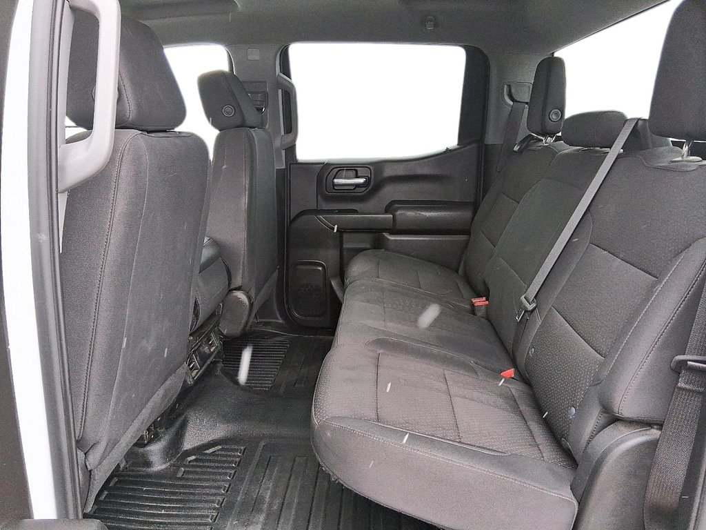 2023 Chevrolet Silverado 1500 Crew Cab 4x4 WT / Standard Box in Stratford, Ontario - 9 - w1024h768px