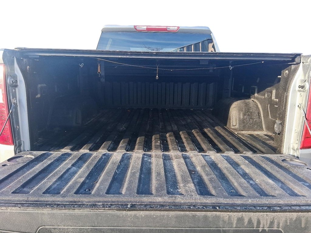 2023 Chevrolet Silverado 1500 Crew Cab 4x4 Custom / Short Box in Stratford, Ontario - 19 - w1024h768px