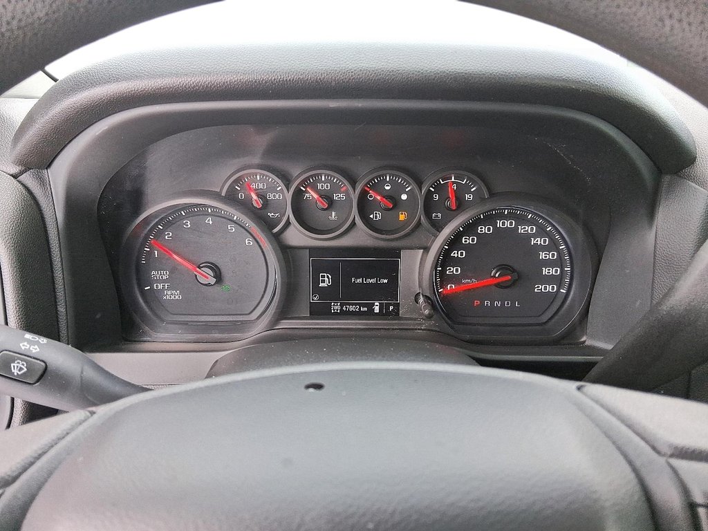 2023 Chevrolet Silverado 1500 Crew Cab 4x4 WT / Standard Box in Stratford, Ontario - 14 - w1024h768px