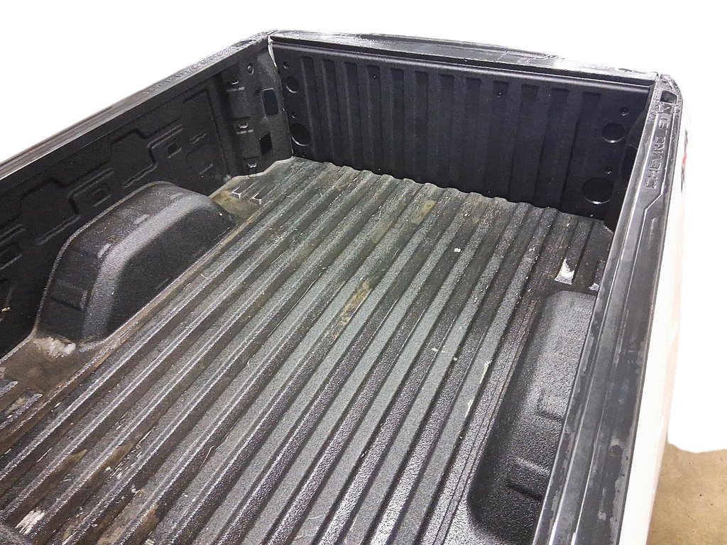 2023 Chevrolet Silverado 1500 Crew Cab 4x4 WT / Standard Box in Stratford, Ontario - 18 - w1024h768px