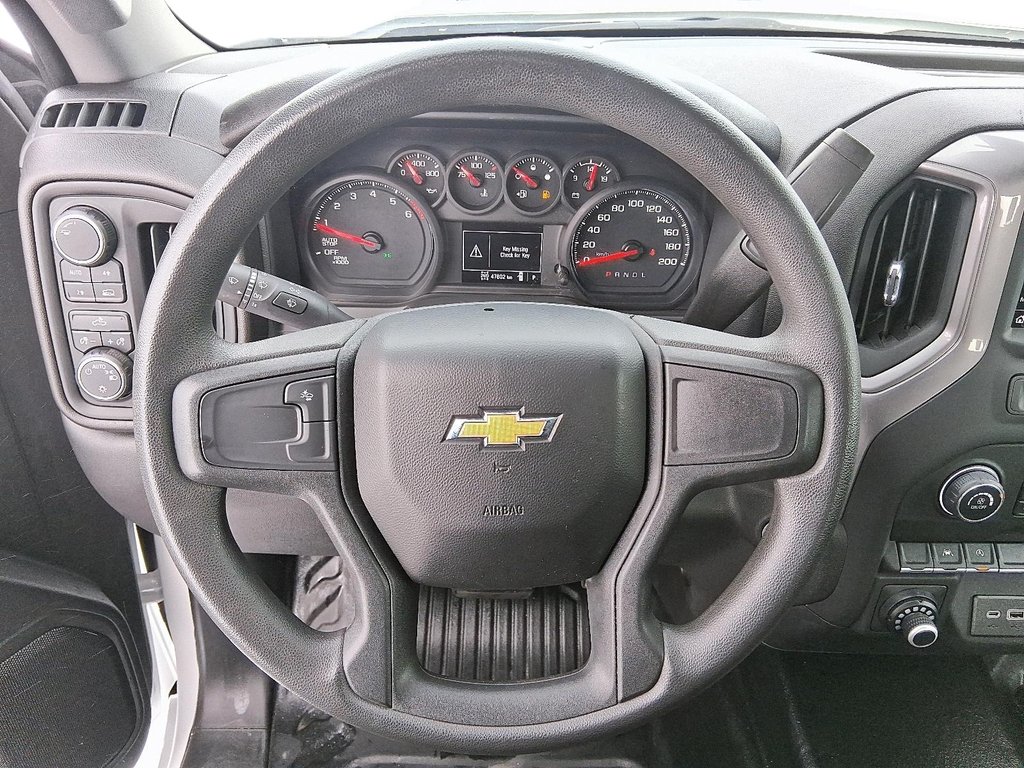 2023 Chevrolet Silverado 1500 Crew Cab 4x4 WT / Standard Box in Stratford, Ontario - 12 - w1024h768px