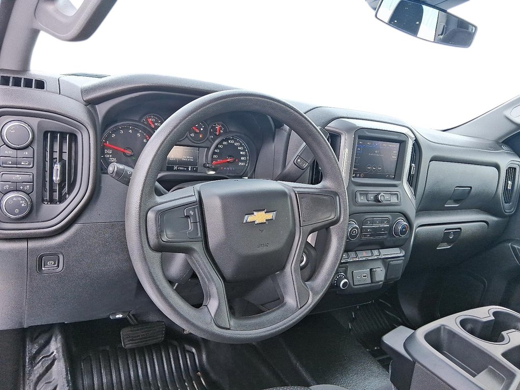 2023 Chevrolet Silverado 1500 Crew Cab 4x4 WT / Standard Box in Stratford, Ontario - 10 - w1024h768px