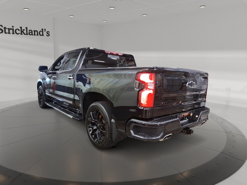 2023 Chevrolet Silverado 1500 Crew Cab 4x4 High Country / Standard Box in Stratford, Ontario - 4 - w1024h768px