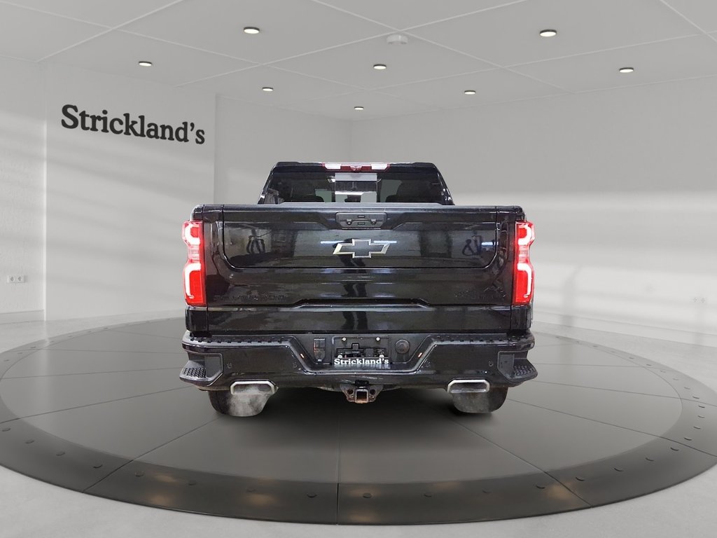 2023 Chevrolet Silverado 1500 Crew Cab 4x4 High Country / Standard Box in Stratford, Ontario - 3 - w1024h768px