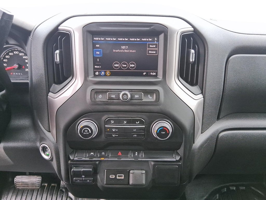 2023 Chevrolet Silverado 1500 Regular Cab 4x4 WT / Standard Box in Stratford, Ontario - 14 - w1024h768px