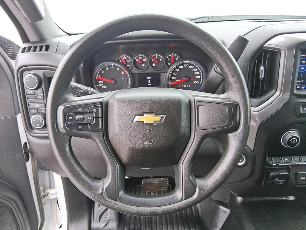 2023 Chevrolet Silverado 1500 Regular Cab 4x4 WT / Standard Box in Stratford, Ontario - 11 - w1024h768px