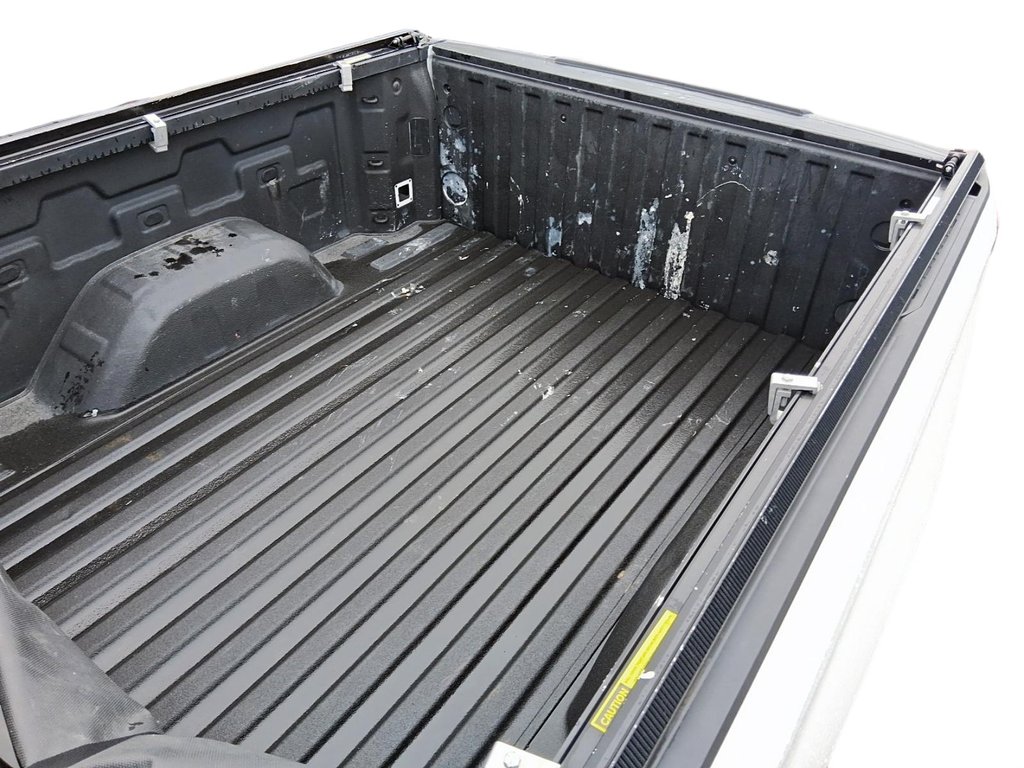 2023 Chevrolet Silverado 1500 Crew Cab 4x4 WT / Standard Box in Stratford, Ontario - 19 - w1024h768px