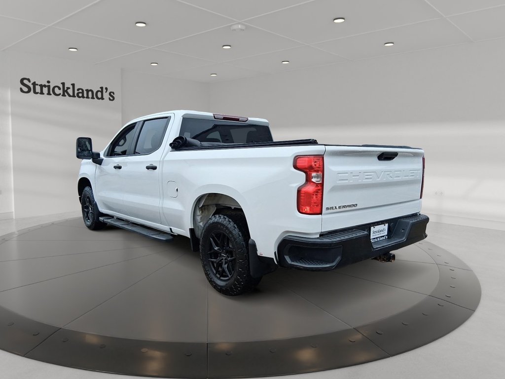 2023 Chevrolet Silverado 1500 Crew Cab 4x4 WT / Standard Box in Stratford, Ontario - 4 - w1024h768px