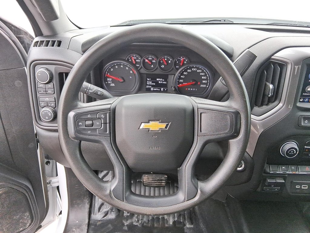 2023 Chevrolet Silverado 1500 Crew Cab 4x4 WT / Standard Box in Stratford, Ontario - 12 - w1024h768px