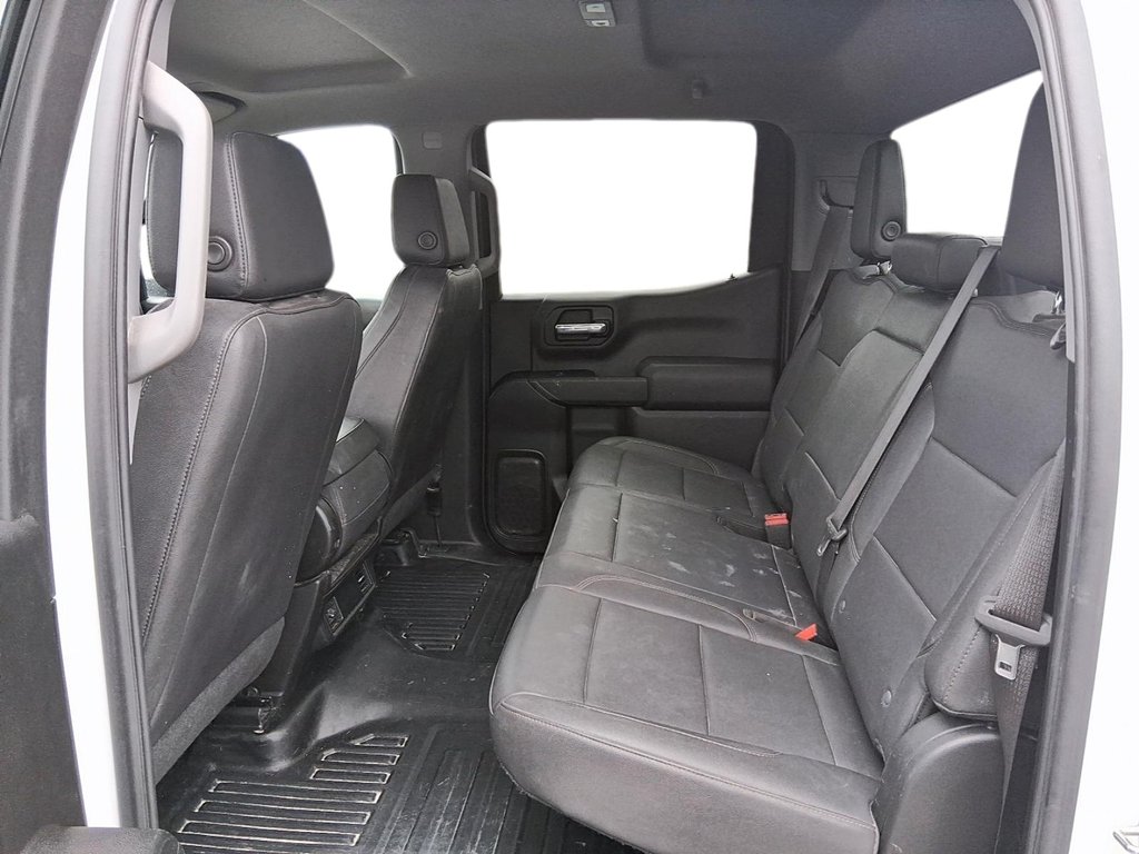 2023 Chevrolet Silverado 1500 Crew Cab 4x4 WT / Standard Box in Stratford, Ontario - 9 - w1024h768px