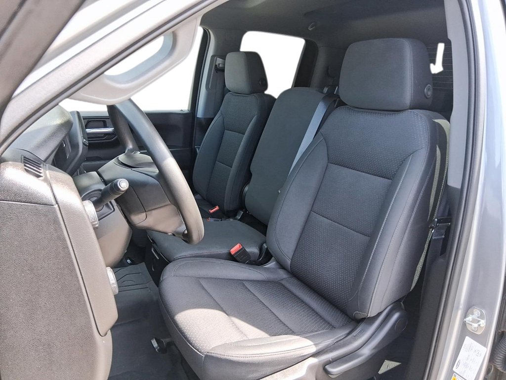 2023 Chevrolet Silverado 1500 Double Cab 4x4 WT / Standard Box in Stratford, Ontario - 7 - w1024h768px