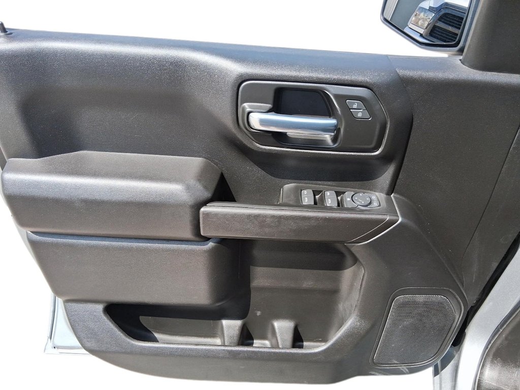 2023 Chevrolet Silverado 1500 Double Cab 4x4 WT / Standard Box in Stratford, Ontario - 11 - w1024h768px