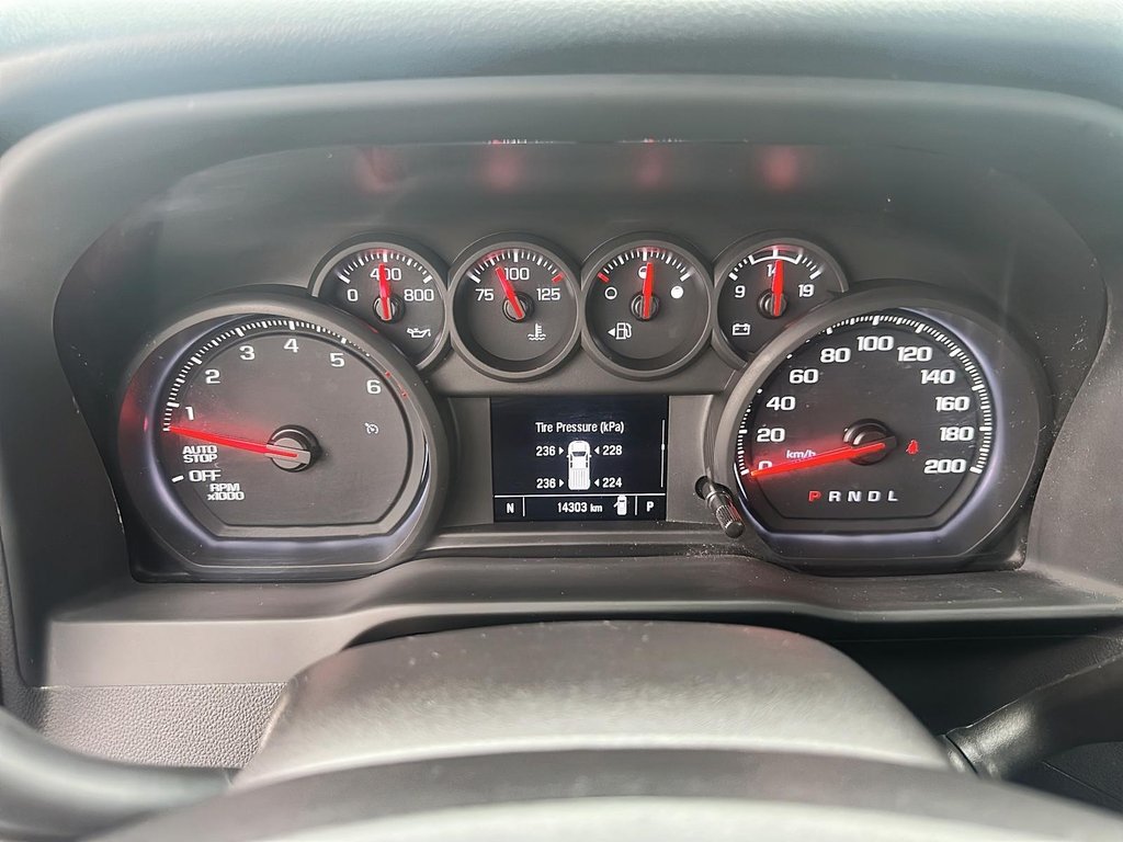2024 Chevrolet Silverado 1500 Regular Cab Long Box 2-Wheel Drive Work Truck in Stratford, Ontario - 12 - w1024h768px