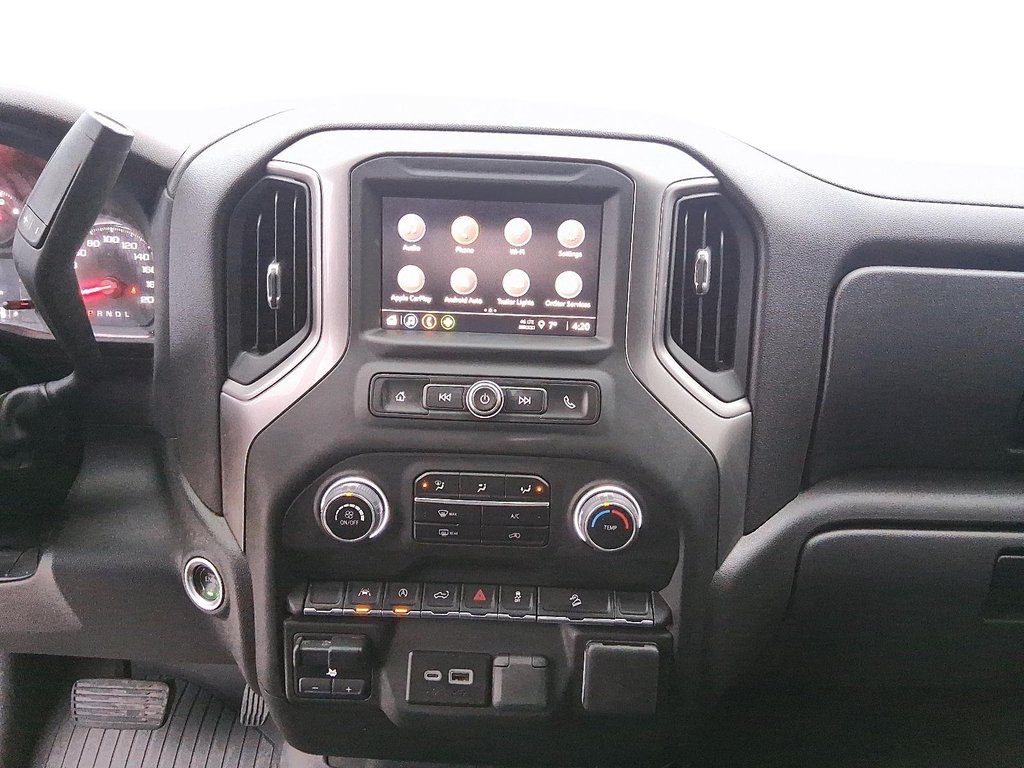 2024 Chevrolet Silverado 1500 Crew Cab Standard Box 4-Wheel Drive Custom Trail B in Stratford, Ontario - 15 - w1024h768px