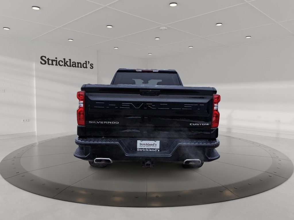 2024 Chevrolet Silverado 1500 Crew Cab Standard Box 4-Wheel Drive Custom Trail B in Stratford, Ontario - 3 - w1024h768px