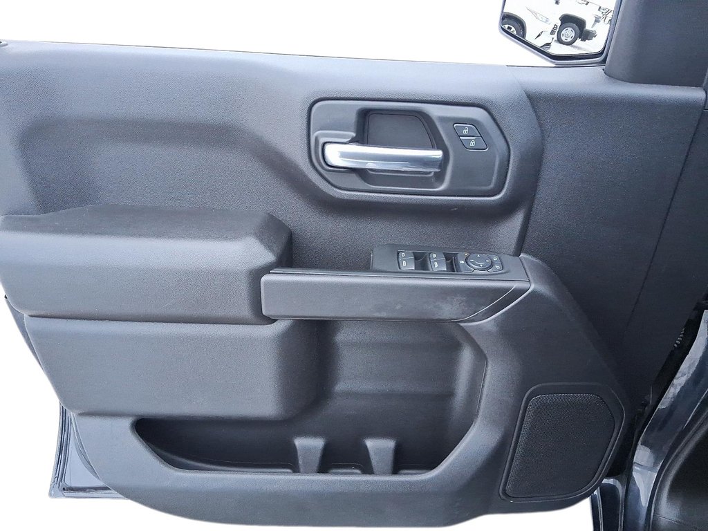 2024 Chevrolet Silverado 1500 Crew Cab Standard Box 4-Wheel Drive Work Truck in Stratford, Ontario - 11 - w1024h768px