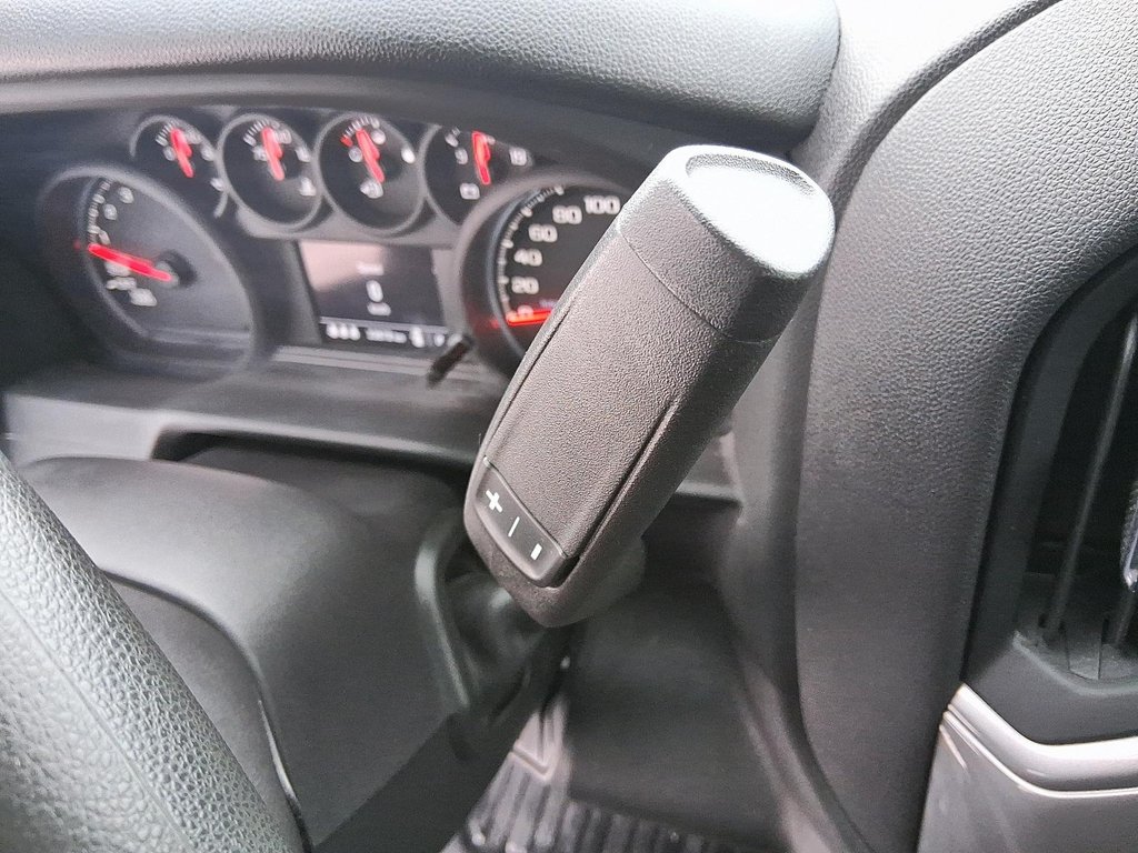 2024 Chevrolet Silverado 1500 Crew Cab Standard Box 4-Wheel Drive Work Truck in Stratford, Ontario - 16 - w1024h768px