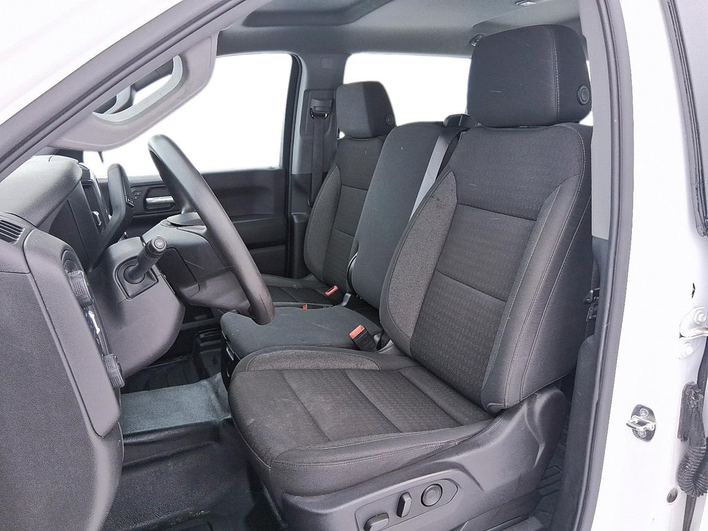 2024 Chevrolet Silverado 1500 Crew Cab Standard Box 4-Wheel Drive Work Truck in Stratford, Ontario - 7 - w1024h768px