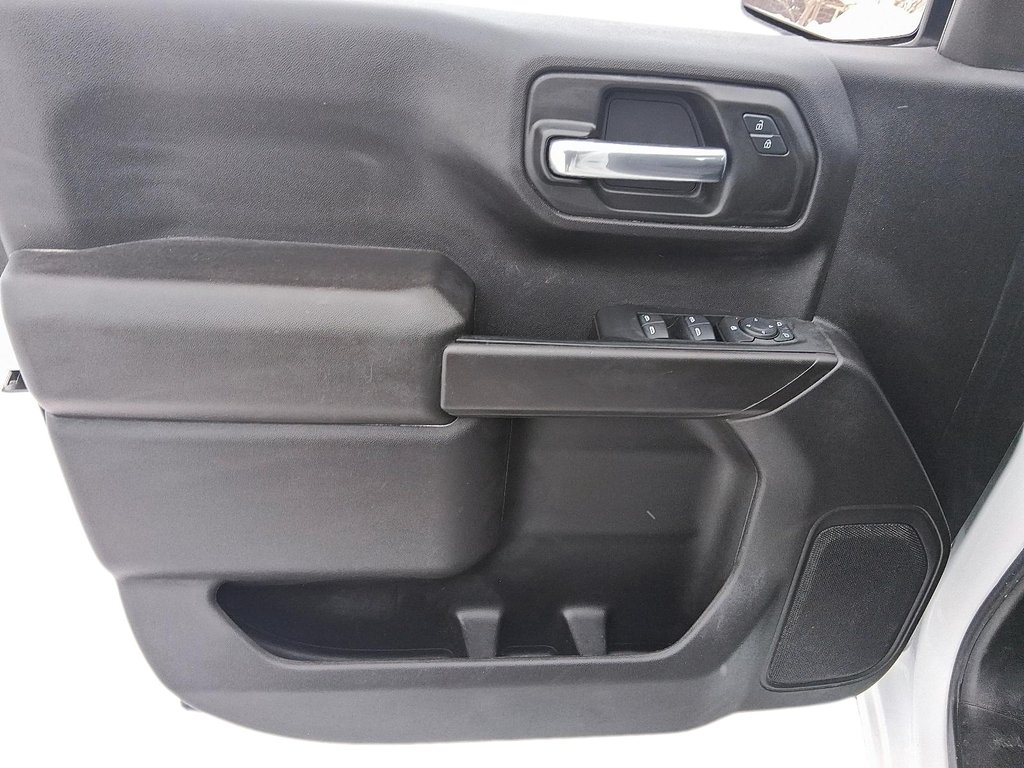2024 Chevrolet Silverado 1500 Crew Cab Standard Box 4-Wheel Drive Work Truck in Stratford, Ontario - 11 - w1024h768px